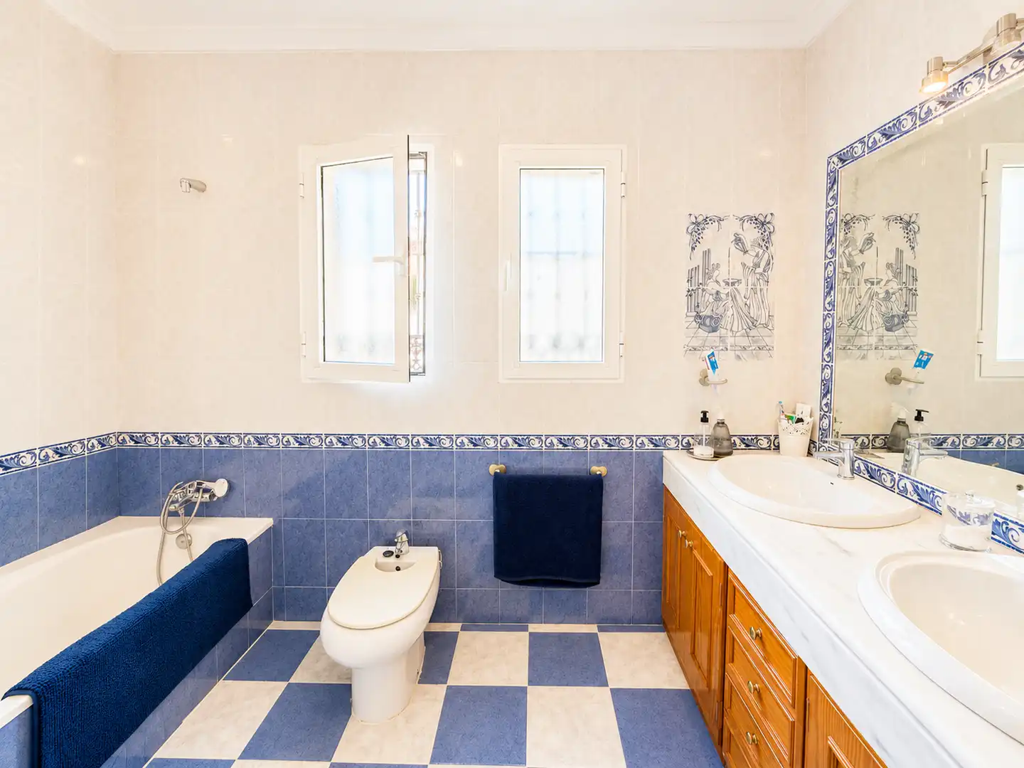 Baño de Casa o chalet en venta en Alhaurín de la Torre con Aire acondicionado, Calefacción y Jardín privado