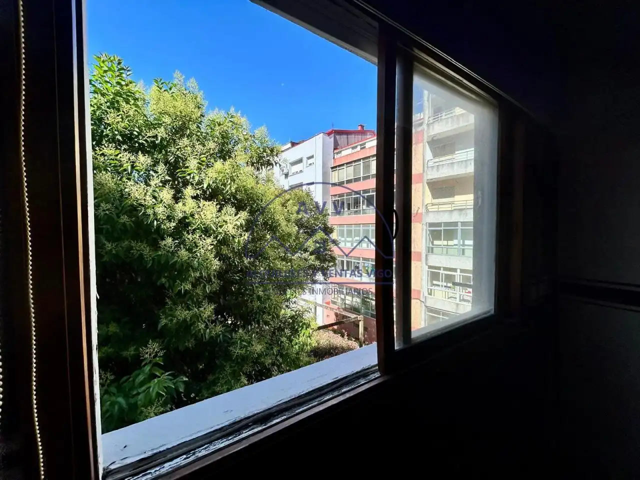 Vista exterior de Pis en venda en Vigo  amb Parquet, Traster i Moblat