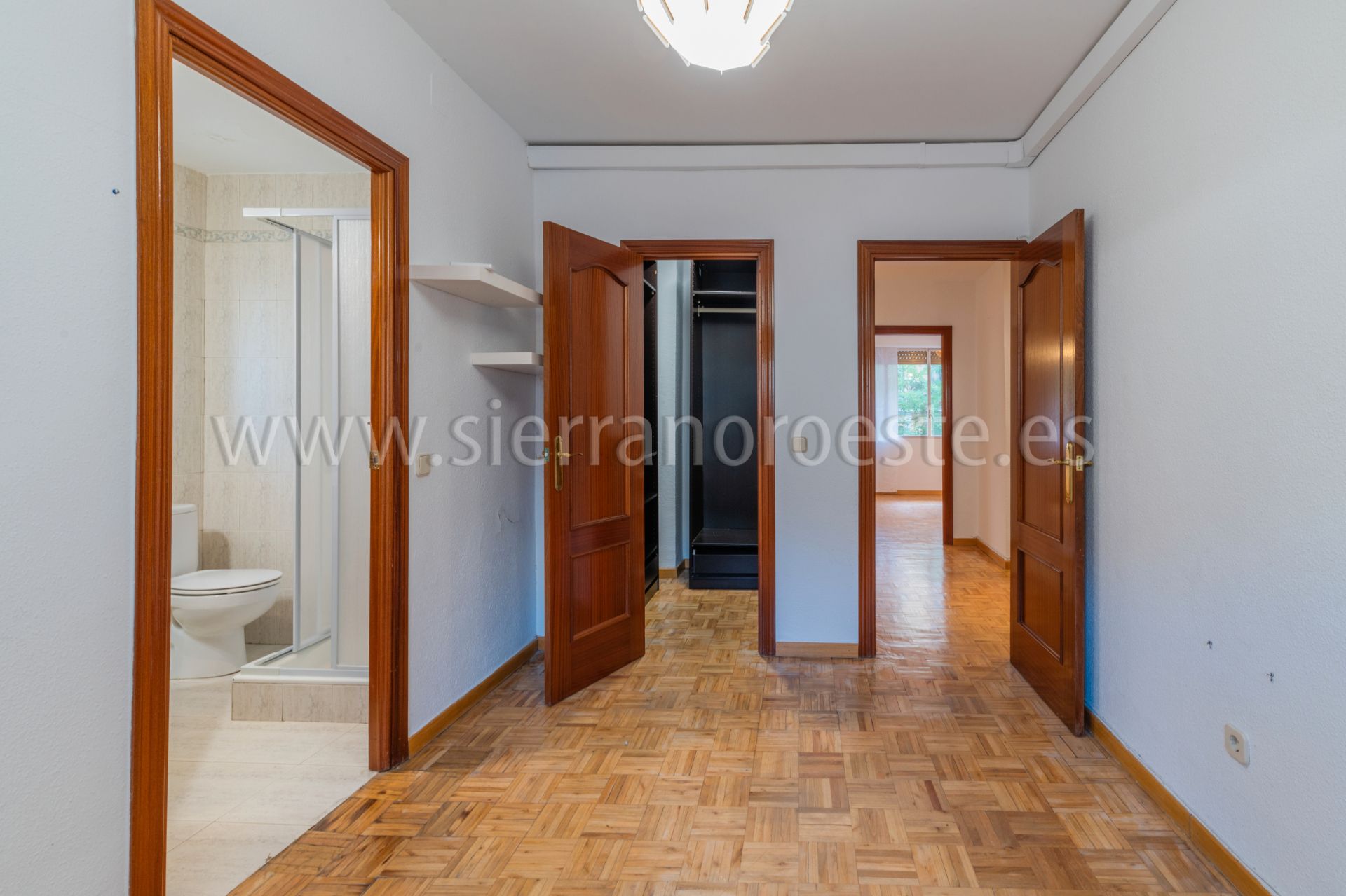 Dormitori de Pis de lloguer en  Madrid Capital amb Aire condicionat, Calefacció i Parquet