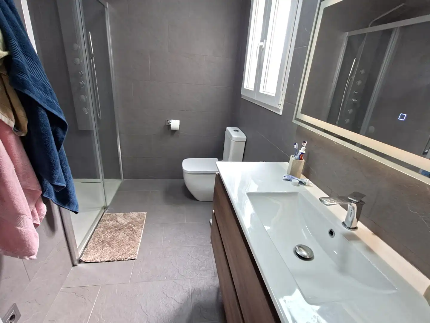 Bathroom of Flat for sale in Maó - Mahón  with Air Conditioner, Furnished and Balcony