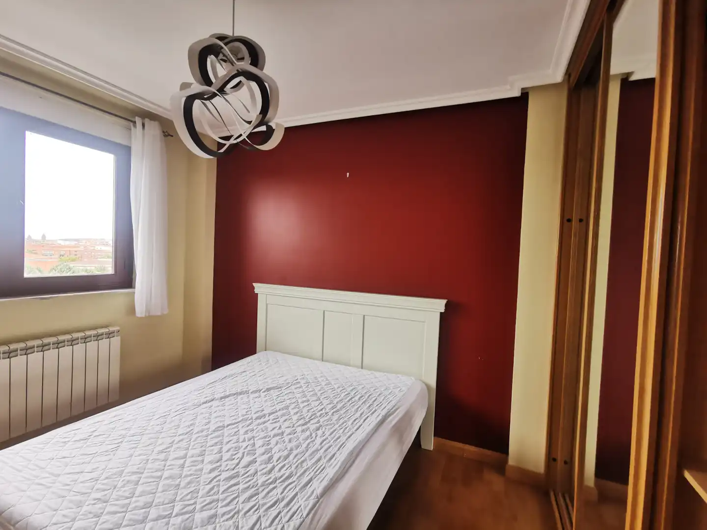 Casa aparellada amb terrassa en venda a Calle Rafael Lapesa, imagen 22