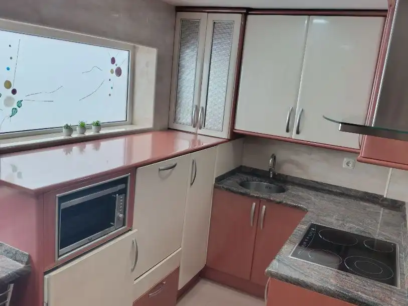 Cuina de Casa o xalet en venda en Burgos Capital amb Terrassa