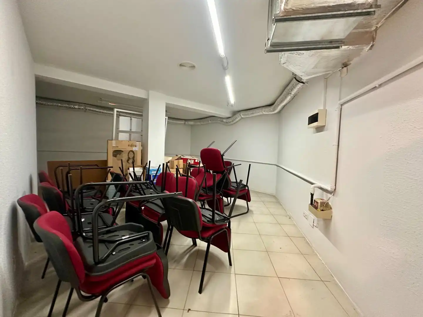 Local comercial en alquiler en Avenida de Valdés, imagen 24