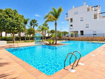 Apartamento con piscina en venta en Condado de Alhama