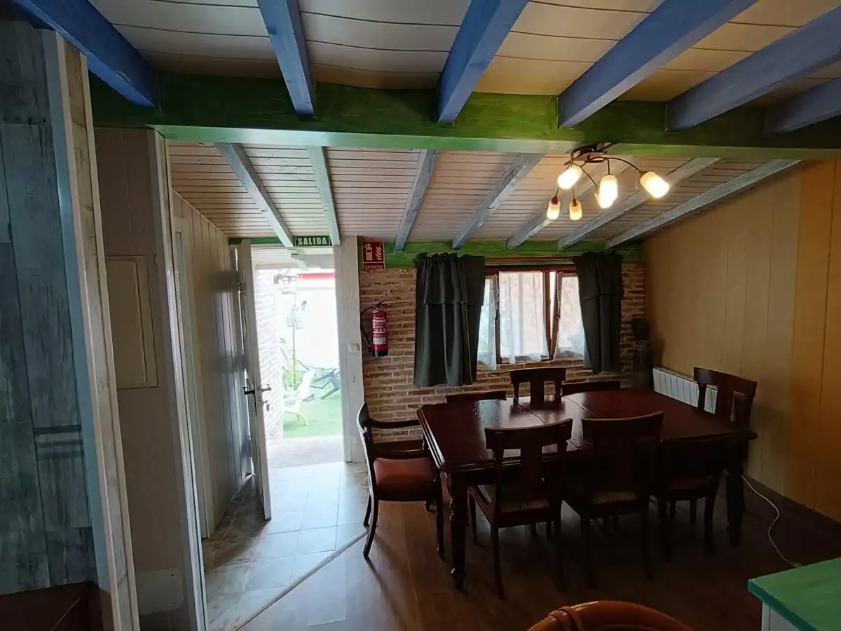 Menjador de Casa adosada en venda en Llanes amb Calefacció, Jardí privat i Terrassa