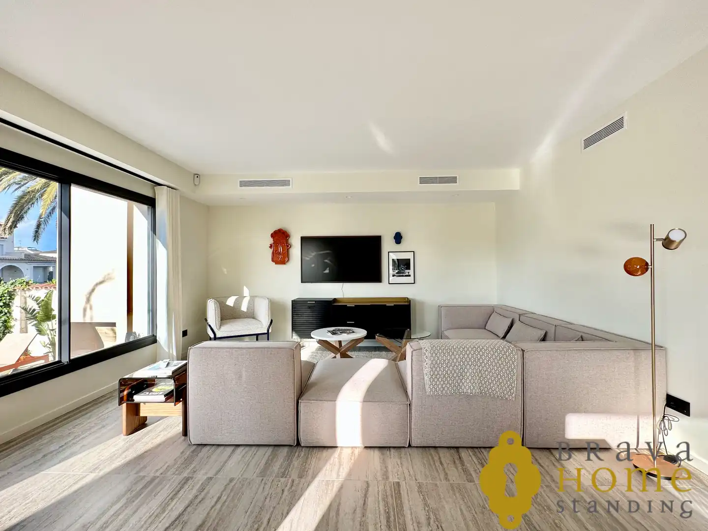Sala de estar de Casa o chalet en venta en Empuriabrava con Aire acondicionado, Jardín privado y Terraza