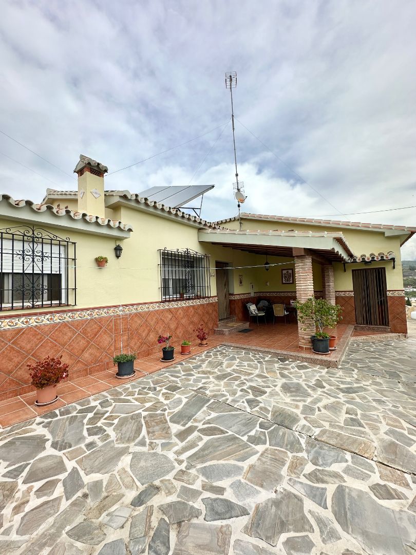 Exterior view of Country house for sale in Vélez-Málaga  with Air Conditioner, Private garden and Furnished