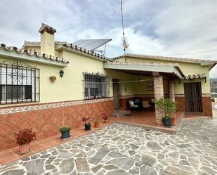 Vista exterior de Finca rústica en venda en Vélez-Málaga amb Aire condicionat, Jardí privat i Moblat