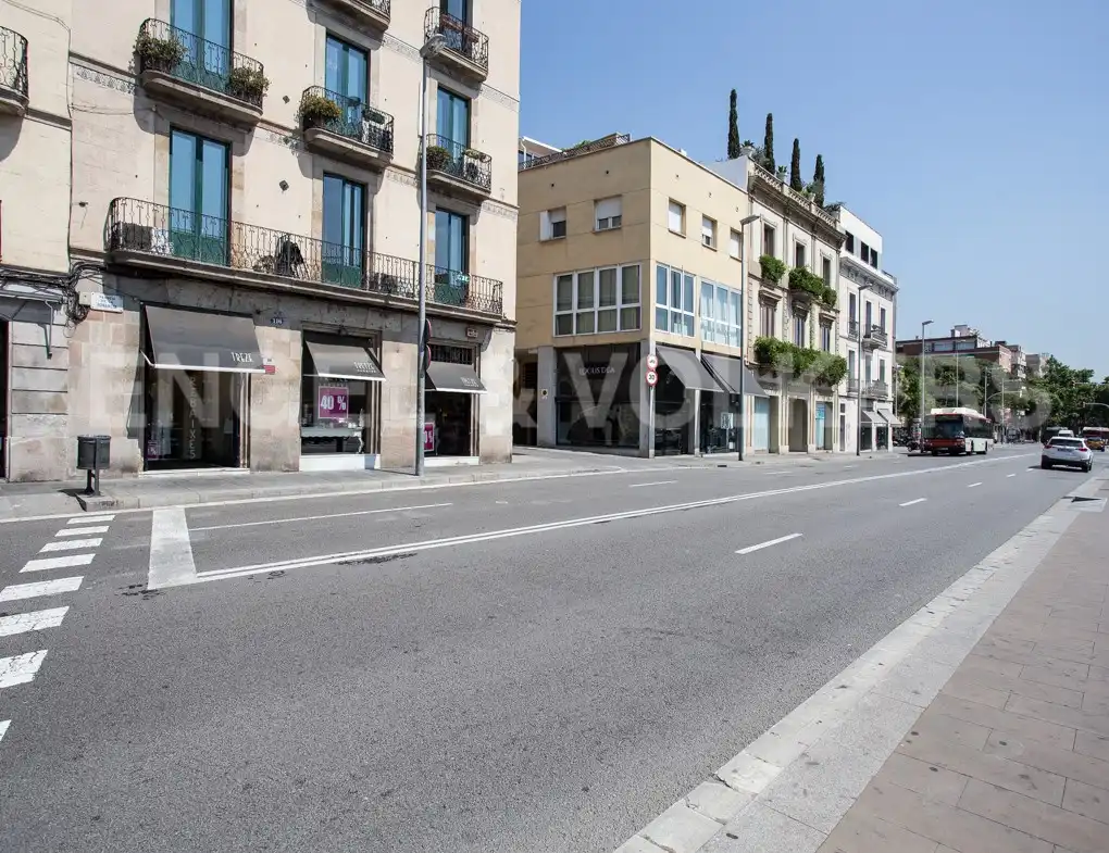 Exterior view of Attic for rent in Barcelona  with Air Conditioner, Heating and Parquet flooring
