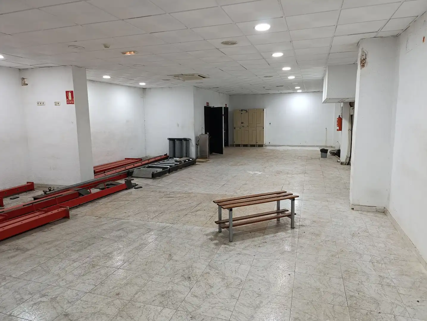 Geschaftsraum zur Miete in Linares mit Klimaanlage