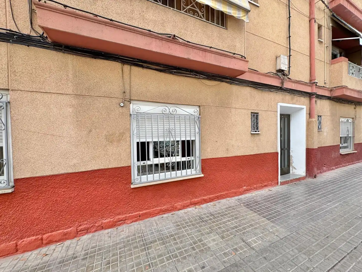 Vista exterior de Planta baixa en venda en Elche / Elx amb Moblat
