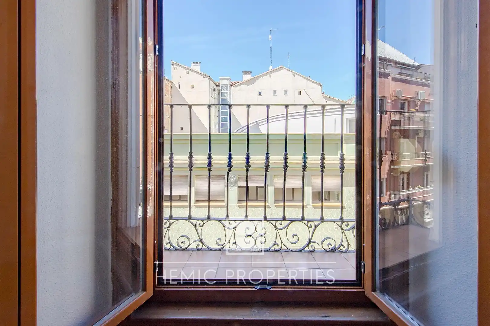 Terraza de Piso en venta en Madrid con Trastero y Balcón