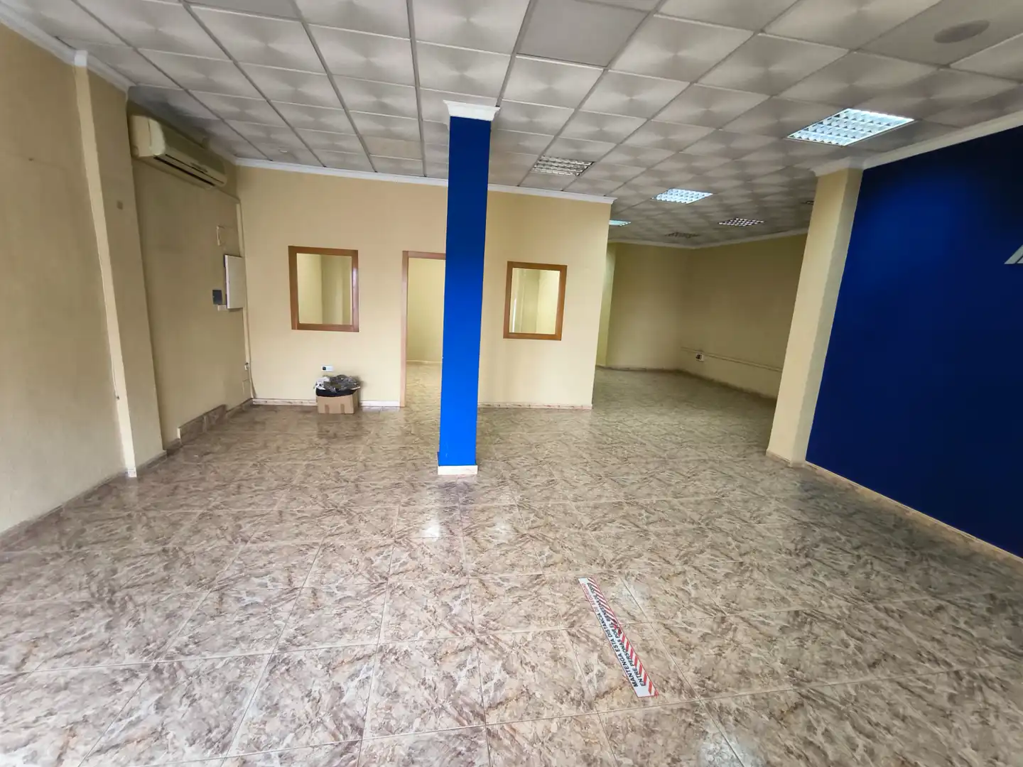 Local comercial de lloguer a Calle del Submarino 2, imagen 2