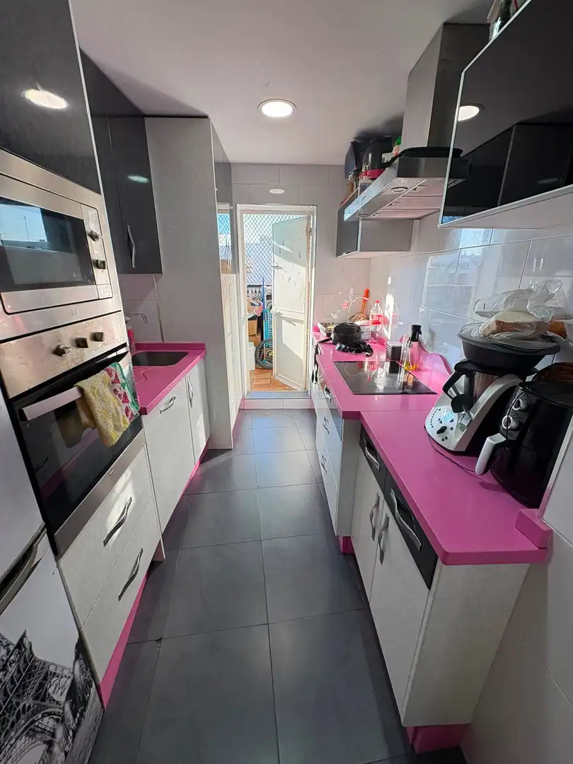 Cocina de Piso en venta en Sevilla con Aire acondicionado