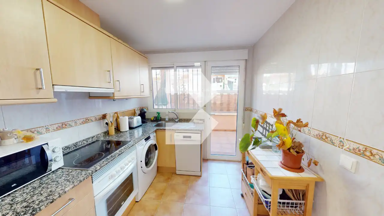 Küche von Einfamilien-Reihenhaus zum Verkauf in Mutxamel mit Klimaanlage, Heizung und Terrasse