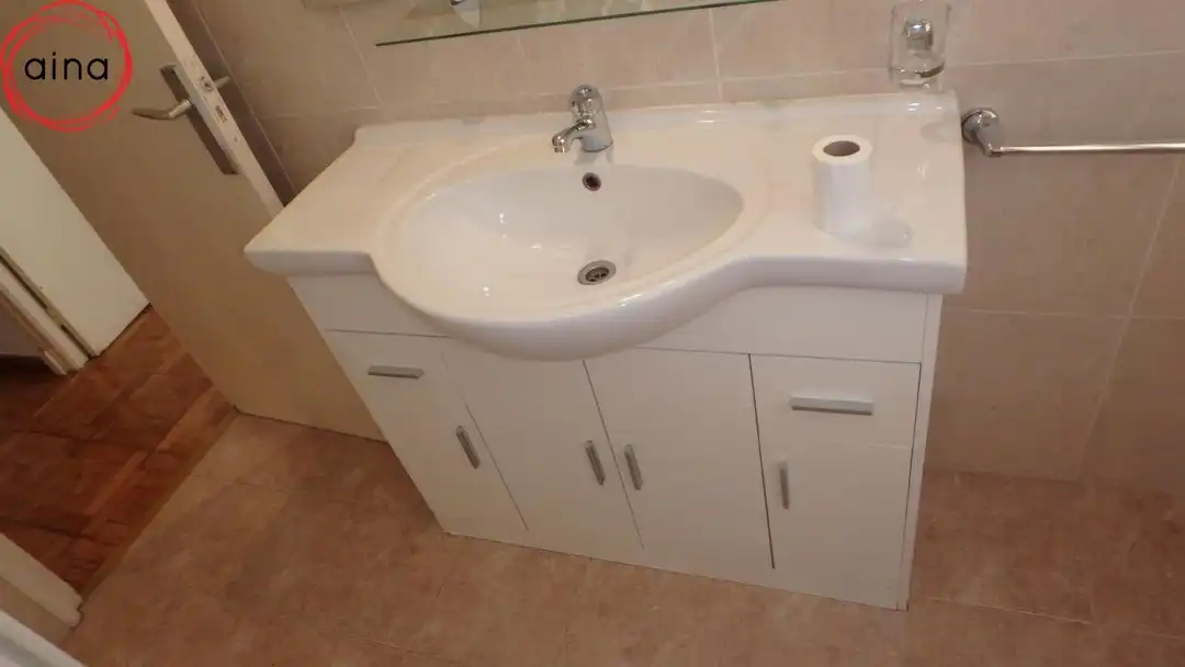 Baño de Piso de alquiler en  Pamplona / Iruña con Calefacción, Terraza y Alarma