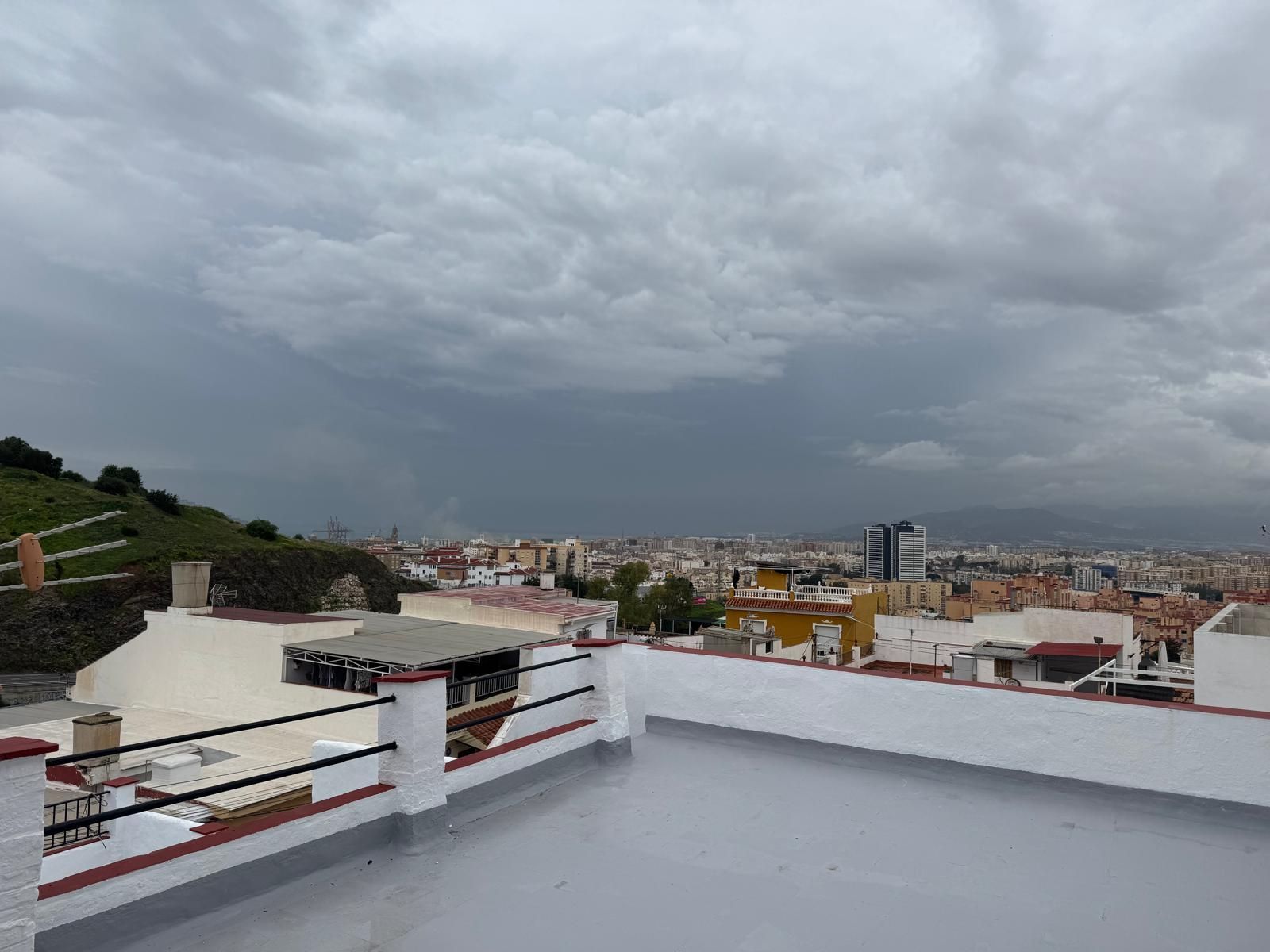 Exterior view of Single-family semi-detached for sale in Málaga Capital  with Terrace and Storage room
