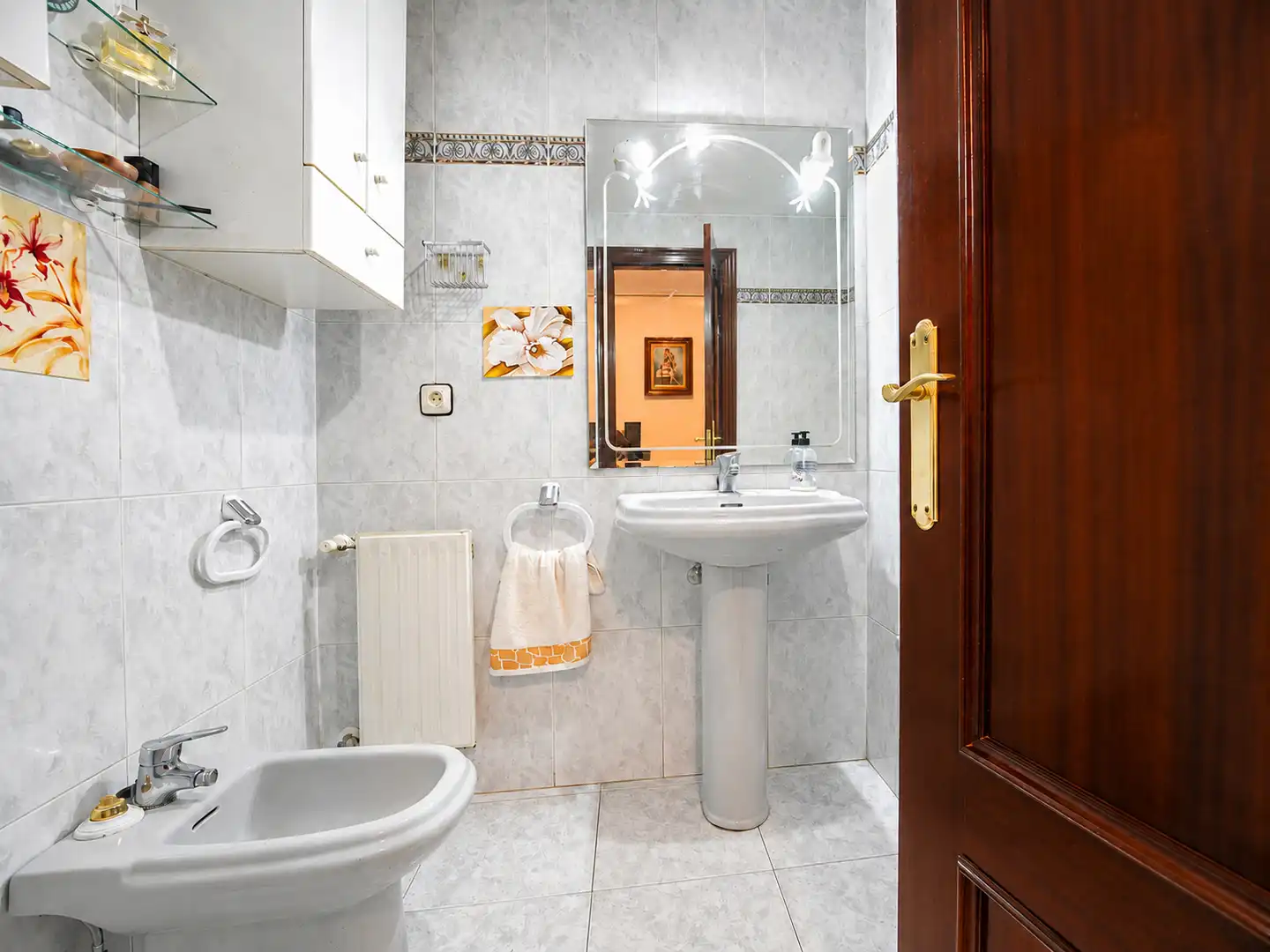 Baño de Apartamento en venta en Gijón  con Calefacción, Amueblado y Horno