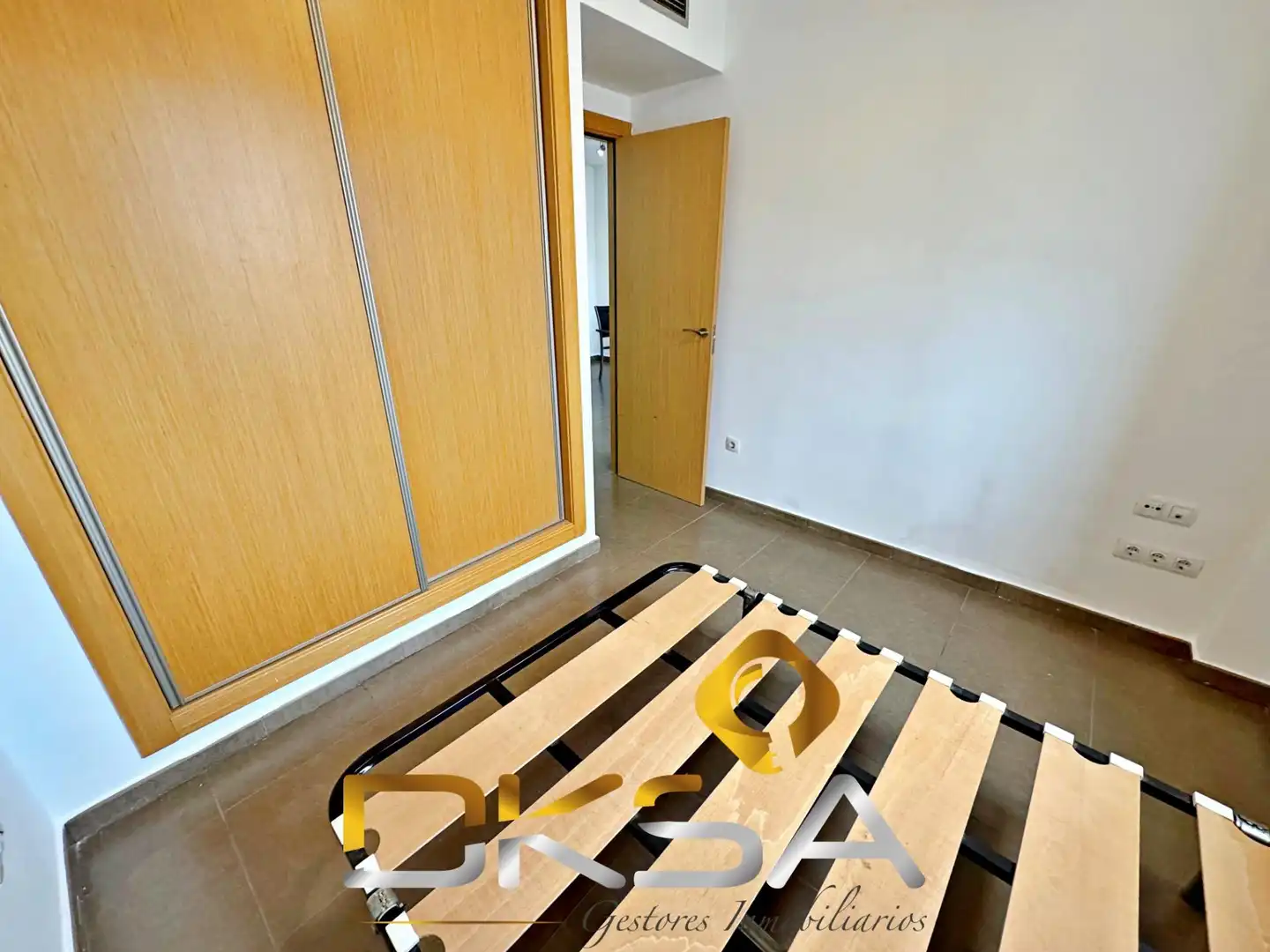 Piso de alquiler en Calle HERMANOS VILLAFAÑE, Plaza Donoso Cortés - Avenida Magdalena