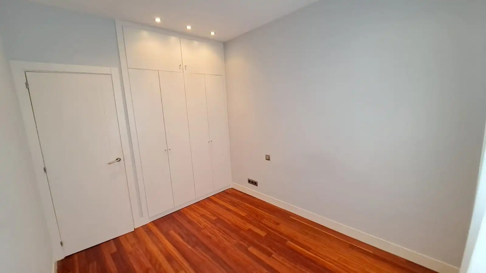 Bedroom of Flat for sale in Bilbao   with Heating, Storage room and Oven