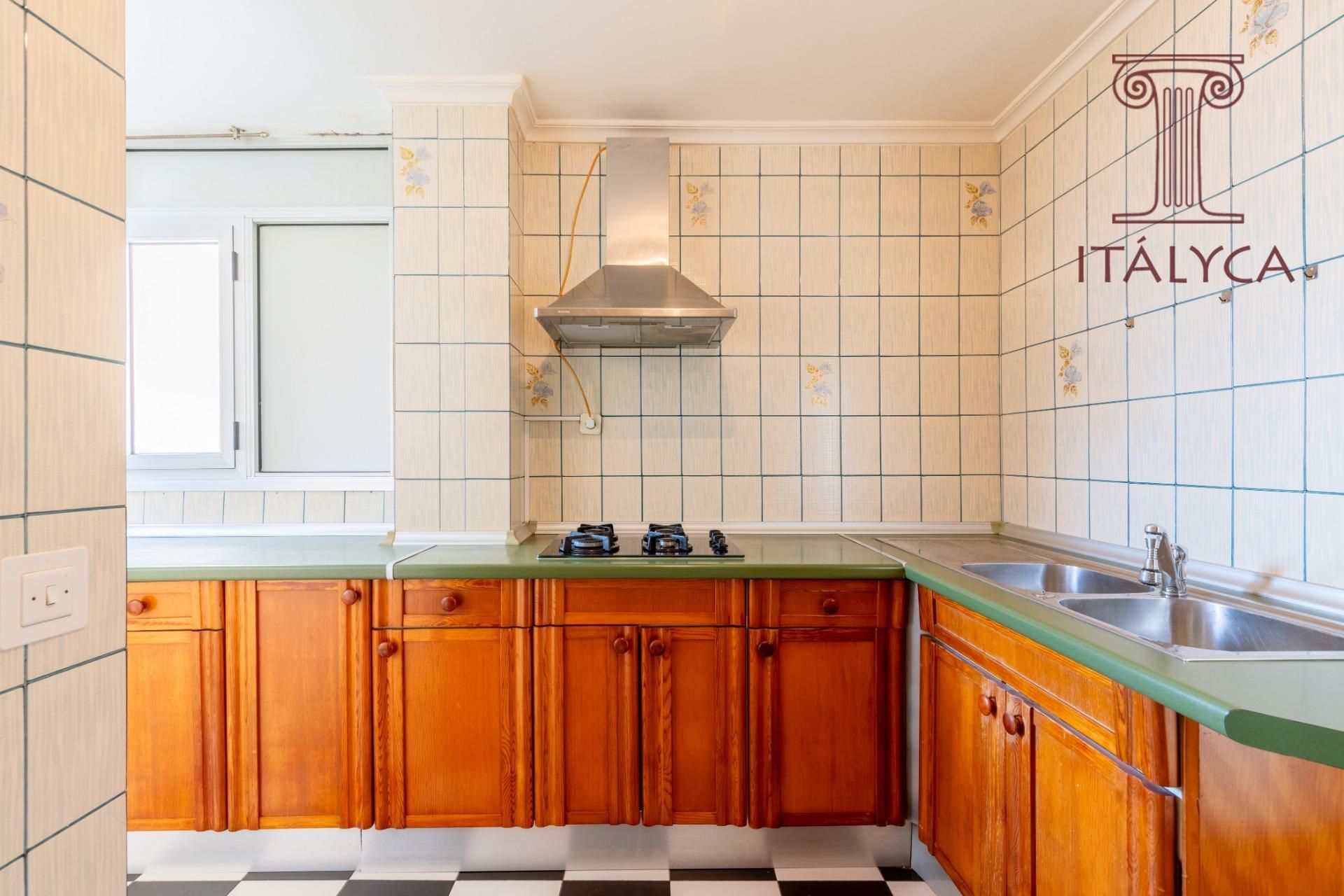 Kitchen of Flat for sale in  Sevilla Capital  with Terrace