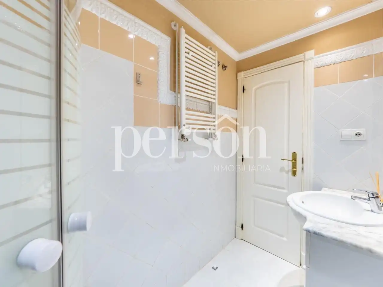 Bathroom of Flat for rent in Ciutat Vella 