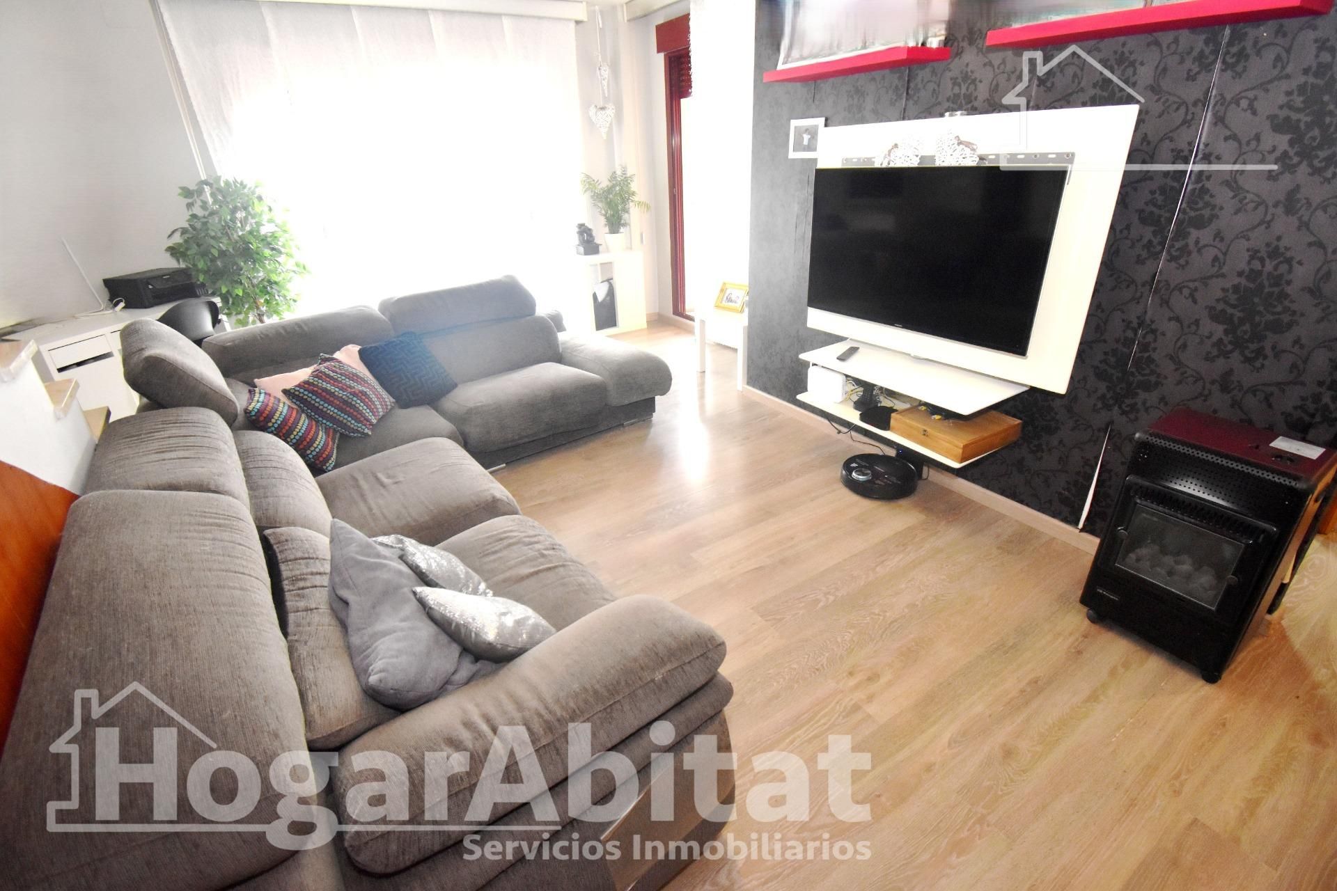 Sala d'estar de Casa adosada en venda en Alquerías del Niño Perdido amb Aire condicionat, Calefacció i Terrassa