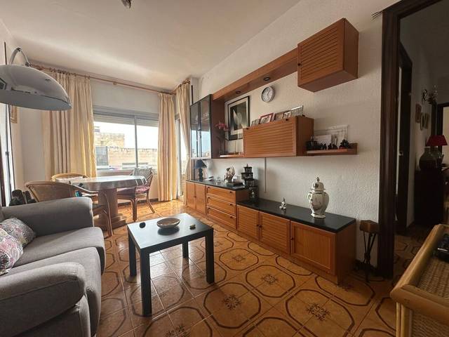 Piso en Venta en Carrer de Puig i Xoriguer en El Poble Sec - Parc de Montjuïc