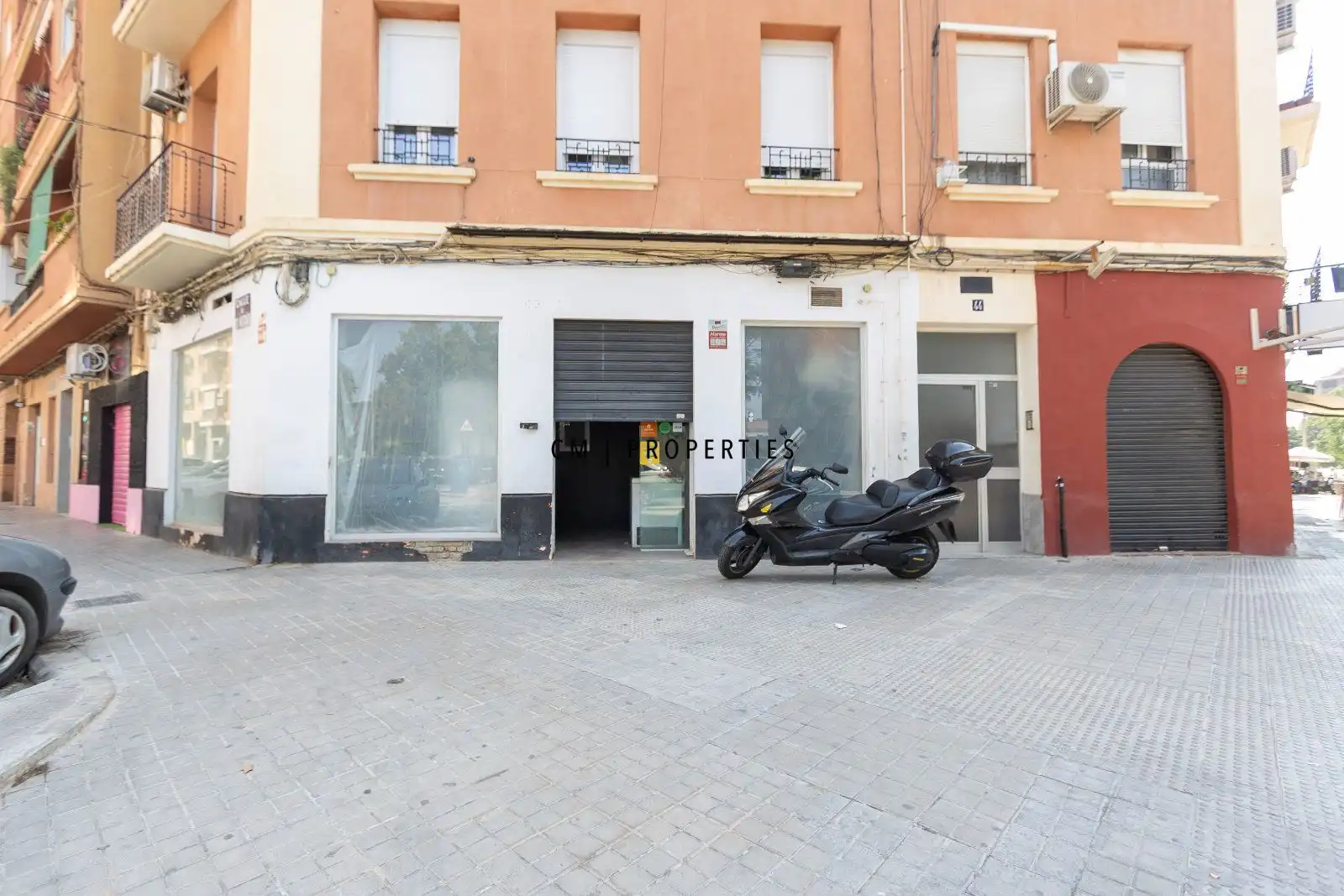 Vista exterior de Local de lloguer en Valencia