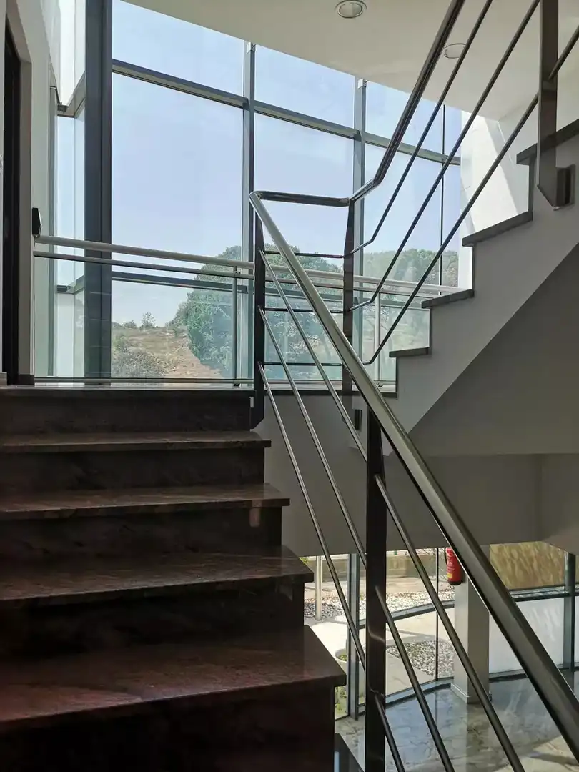 Fabrikhallen zur Miete in Maçanet de la Selva mit Heizung