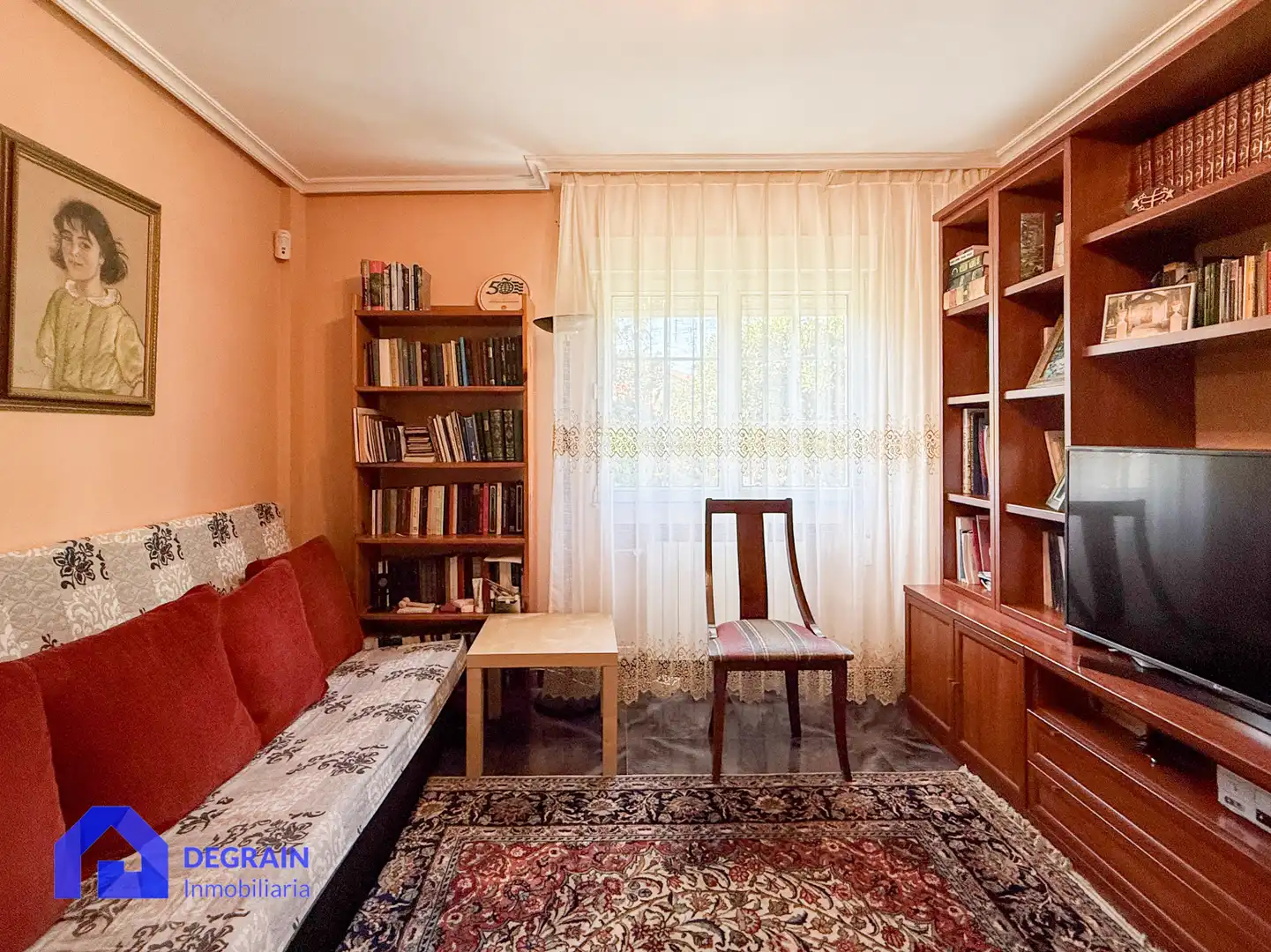 Sala d'estar de Casa o xalet en venda en Noreña amb Calefacció