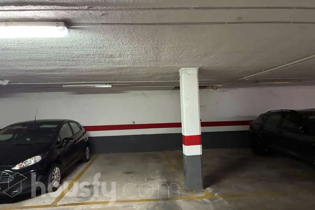 Aparcament de Pis de lloguer en Sagunto / Sagunt amb Parquet, Moblat i Balcó