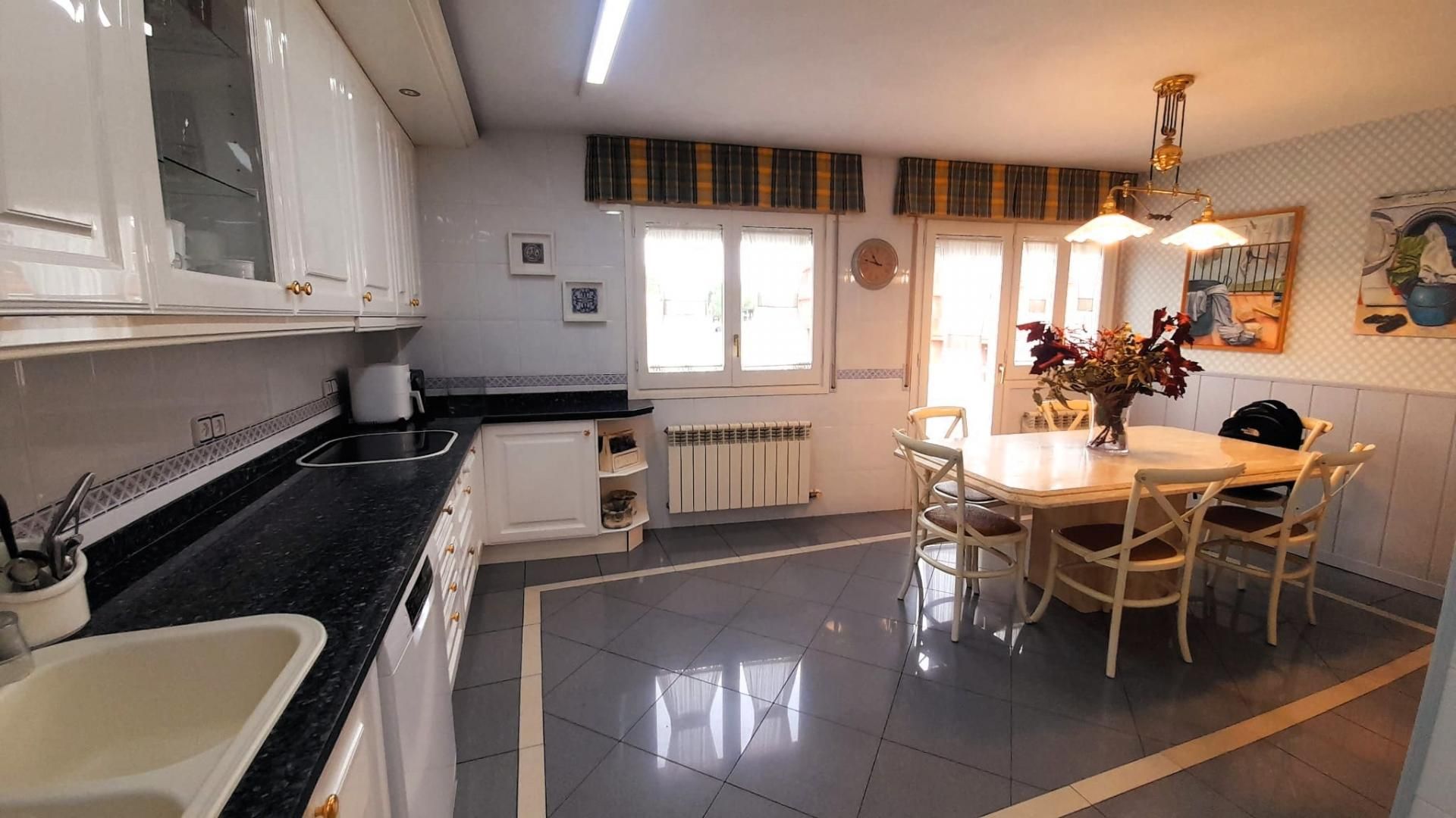 Kitchen of Single-family semi-detached for sale in Alpicat  with Heating and Private garden