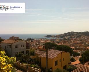 Vista exterior de Casa o xalet en venda en Sant Feliu de Guíxols amb Aire condicionat, Terrassa i Piscina