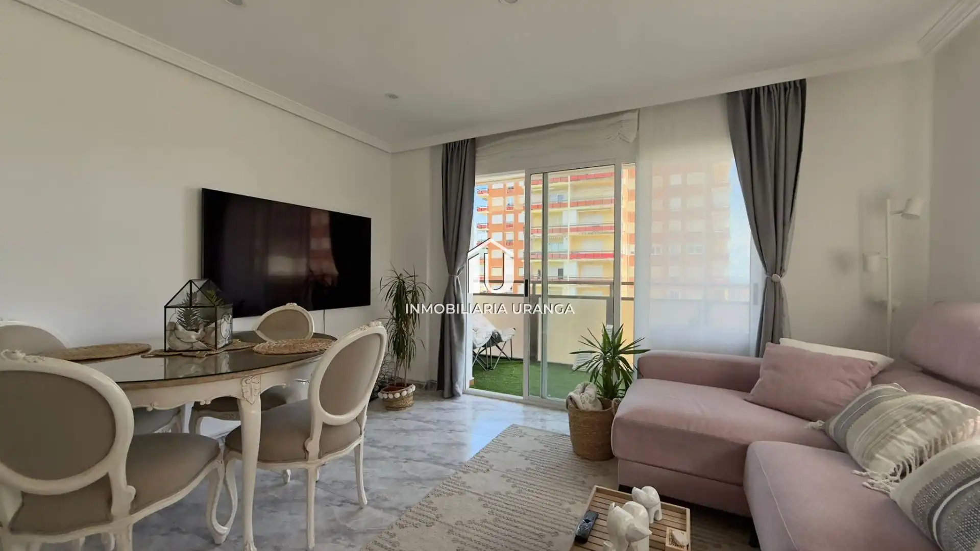 Terrasse von Wohnung zum Verkauf in Laredo mit Heizung, Terrasse und Möbliert