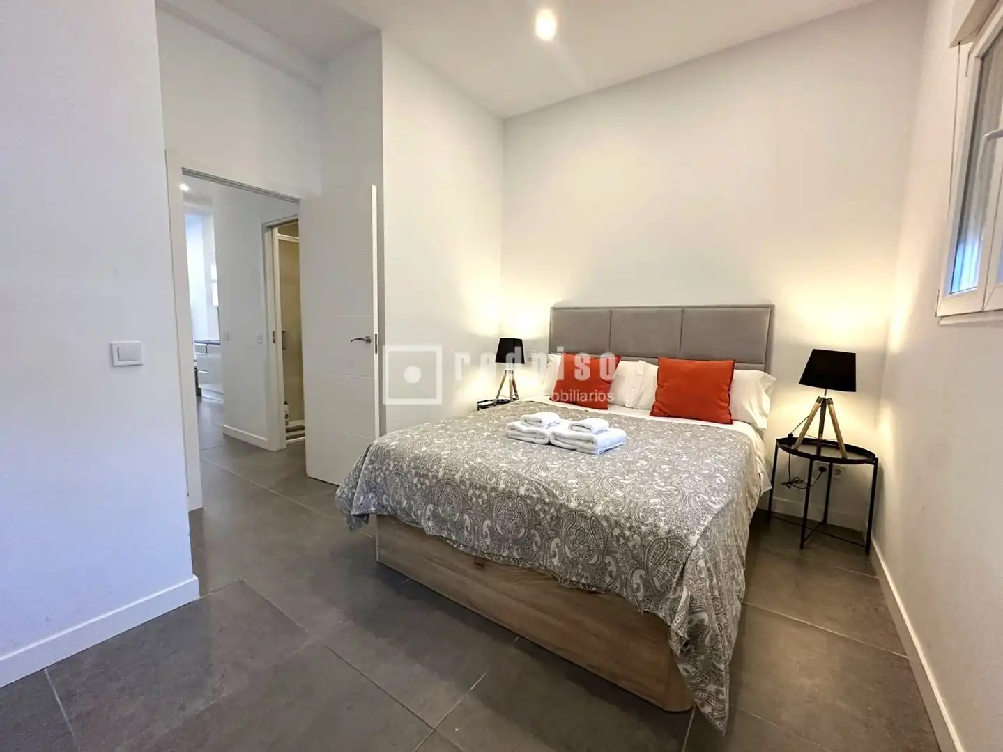 Bedroom of Flat for sale in Madrid  with Air Conditioner, Heating and Furnished