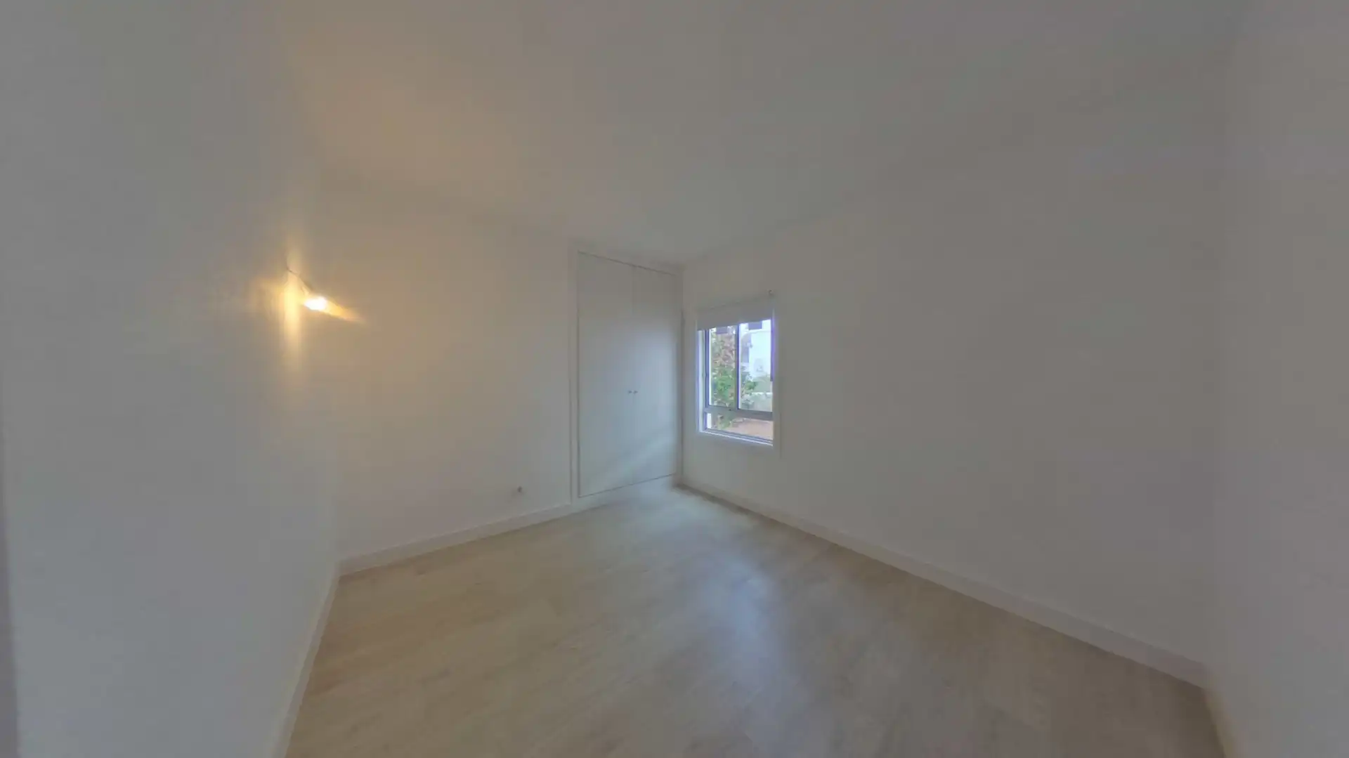 Schlafzimmer von Erdgeschoss zum Verkauf in Arona mit Schwimmbad