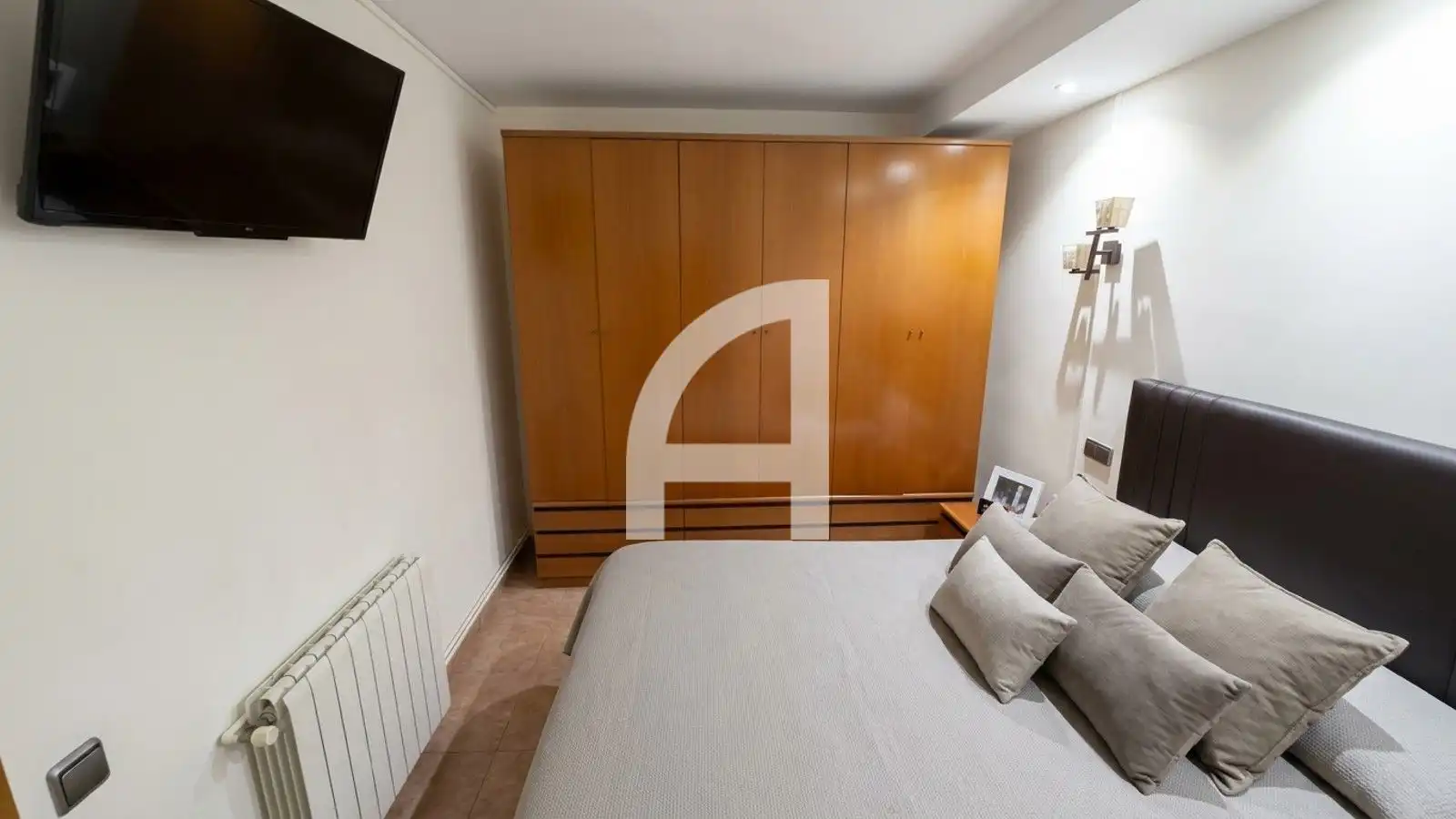 Dormitori de Pis en venda en Terrassa amb Aire condicionat, Calefacció i Terrassa