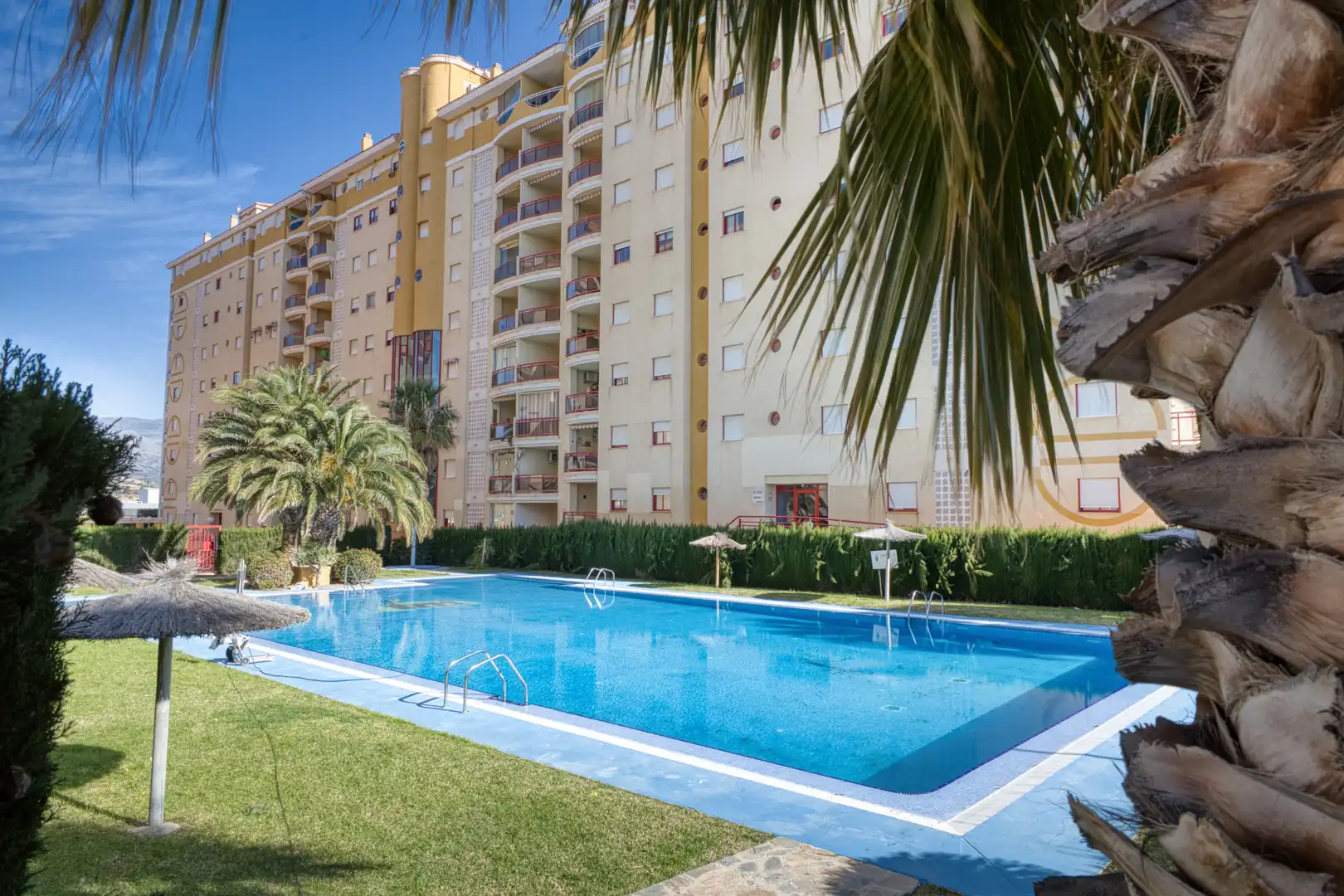 Piscina de Piso en venta en Villajoyosa / La Vila Joiosa con Terraza, Horno y Piscina comunitaria