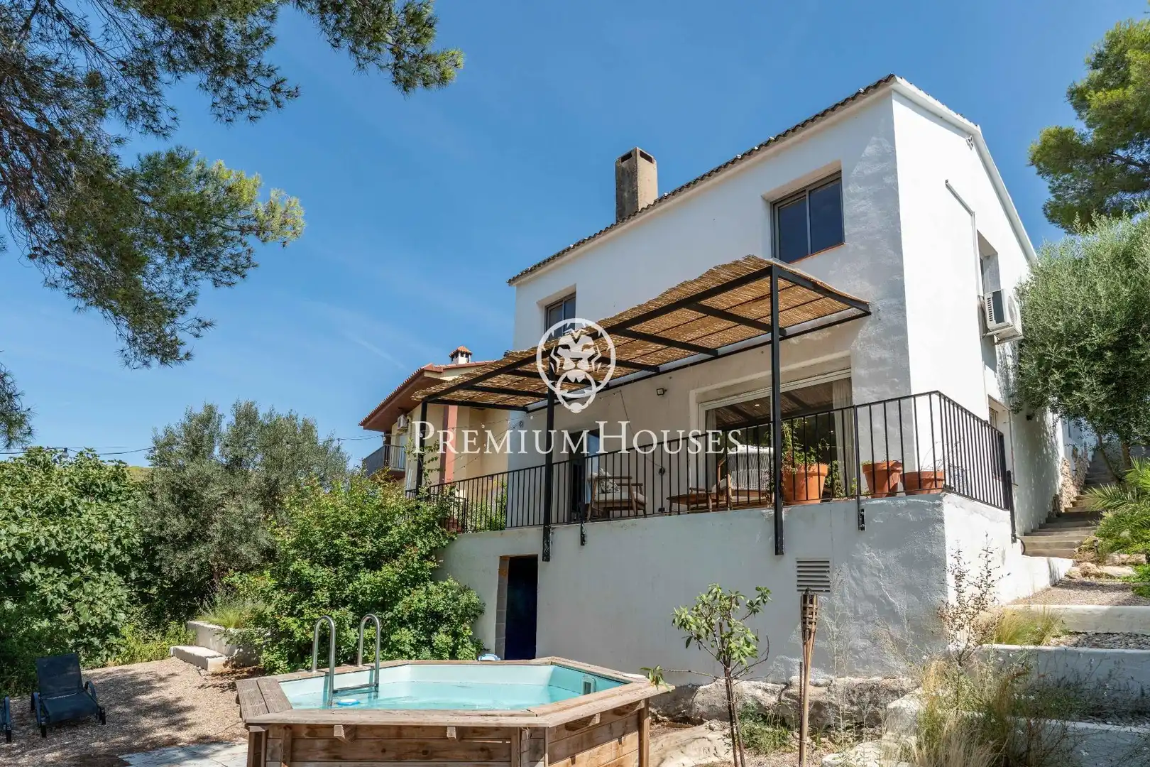 Terrassa de Casa o xalet en venda en Sant Pere de Ribes amb Aire condicionat, Calefacció i Jardí privat