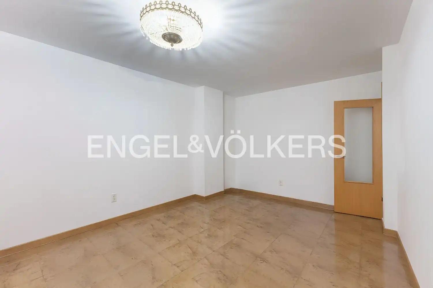 Flat for sale in Valencia  with Heating, Terrace and Storage room