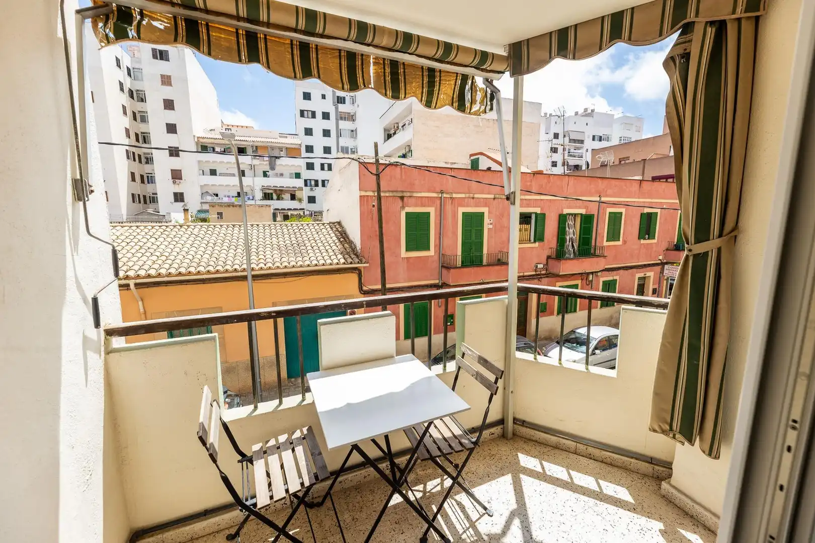 Terraza de Piso en venta en  Palma de Mallorca con Terraza, Trastero y Balcón