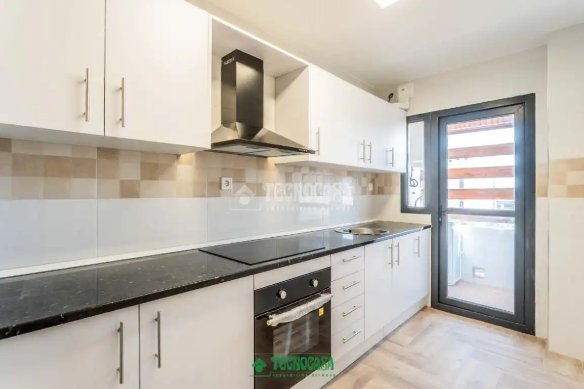 Cocina de Piso en venta en  Almería Capital con Aire acondicionado