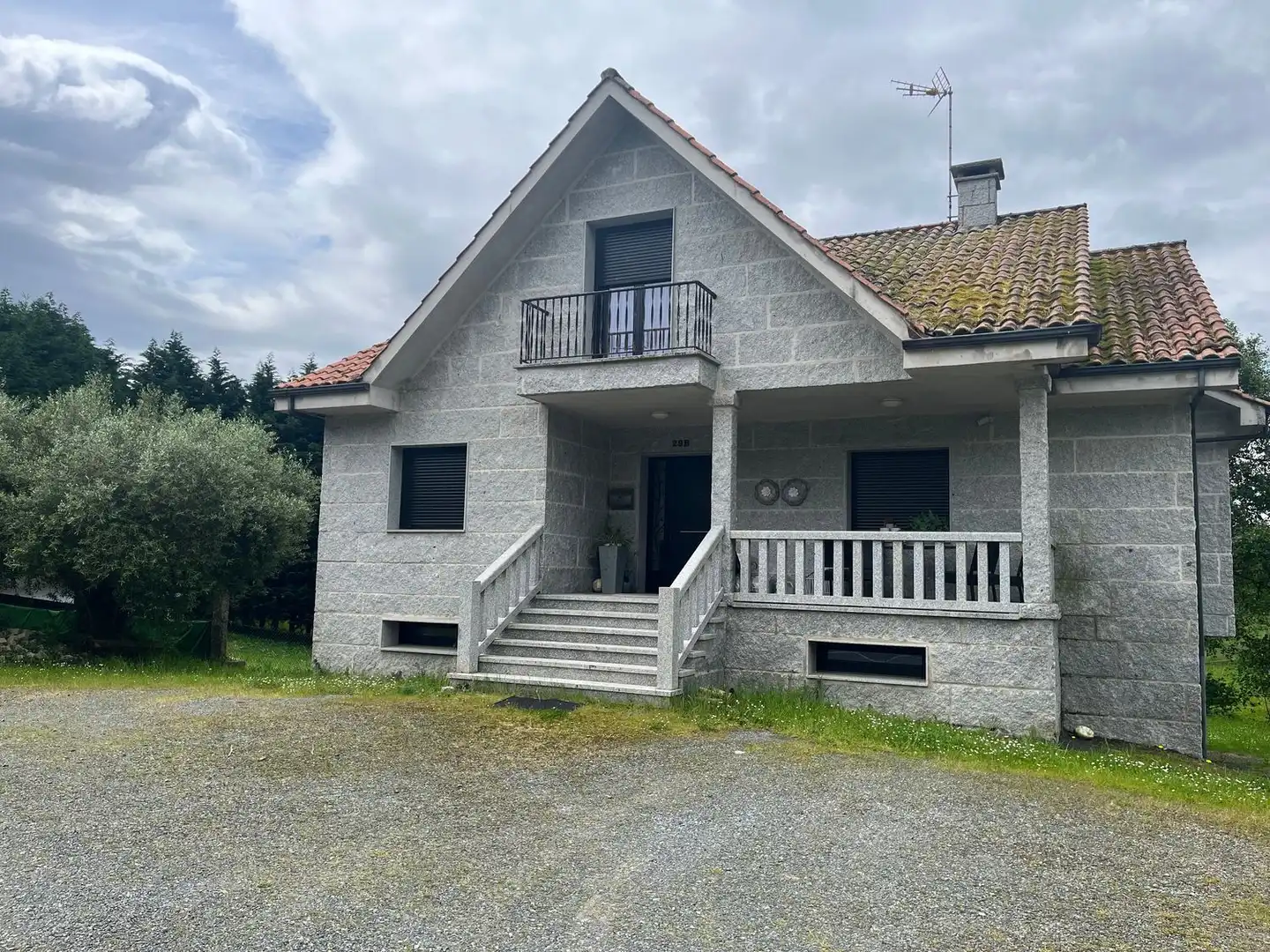 Villa mit Pool zum Verkauf in PO-204 29