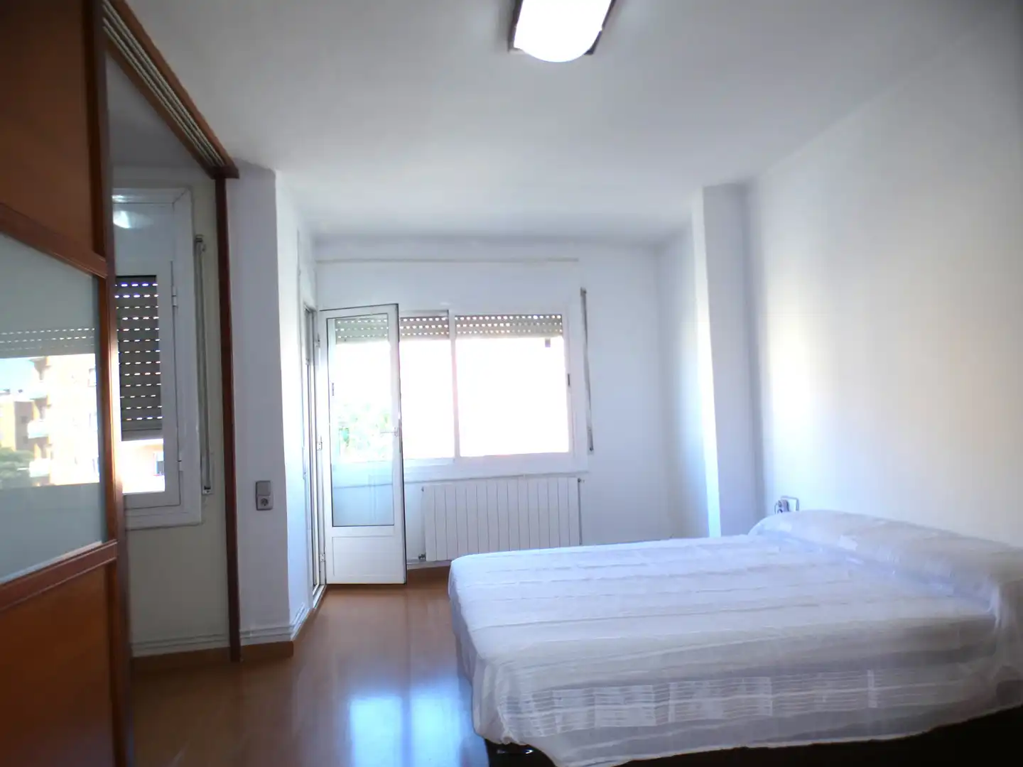 Dormitori de Pis en venda en Terrassa amb Calefacció, Forn i Balcó