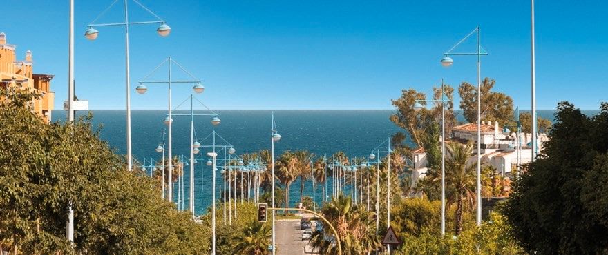 Exterior view of Flat for sale in Marbella  with Air Conditioner, Terrace and Washing machine