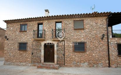Exterior view of House or chalet for sale in Montblanc  with Heating, Private garden and Terrace