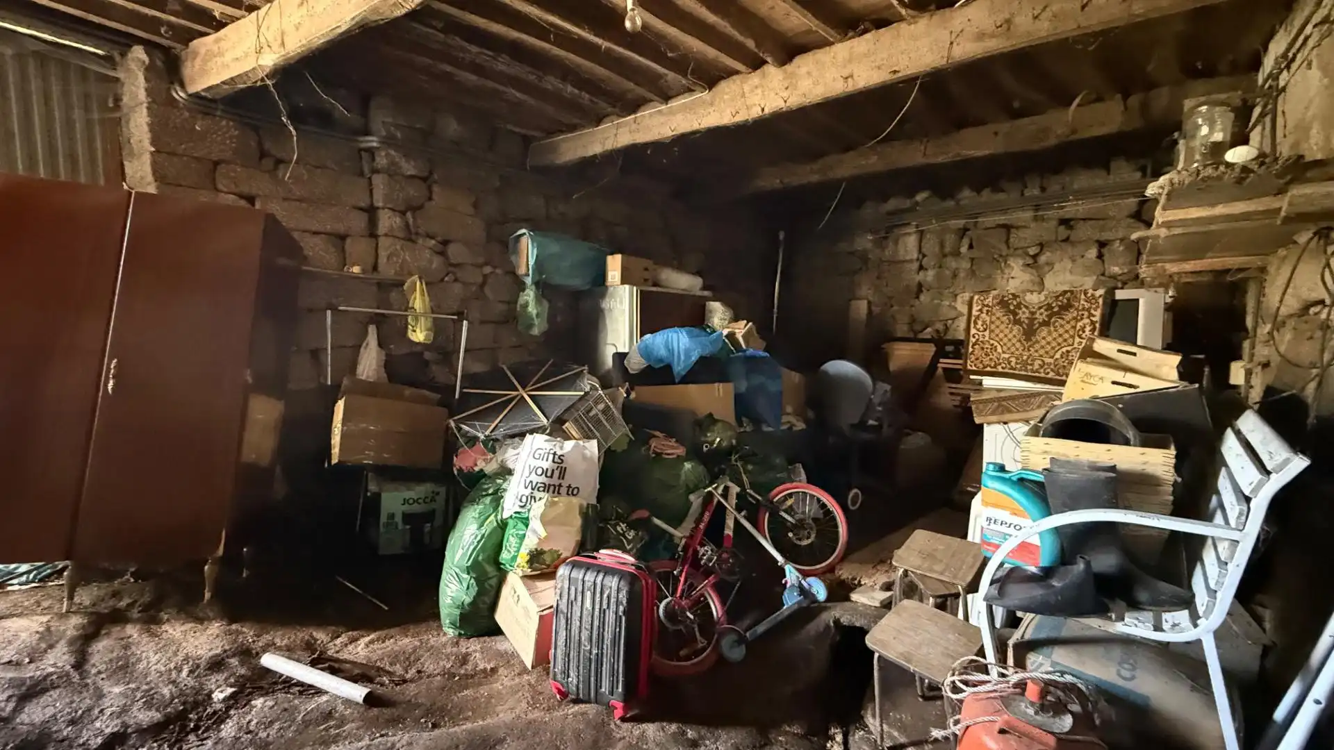 Finca rústica en venta en Allariz con Jardín privado, Terraza y Amueblado