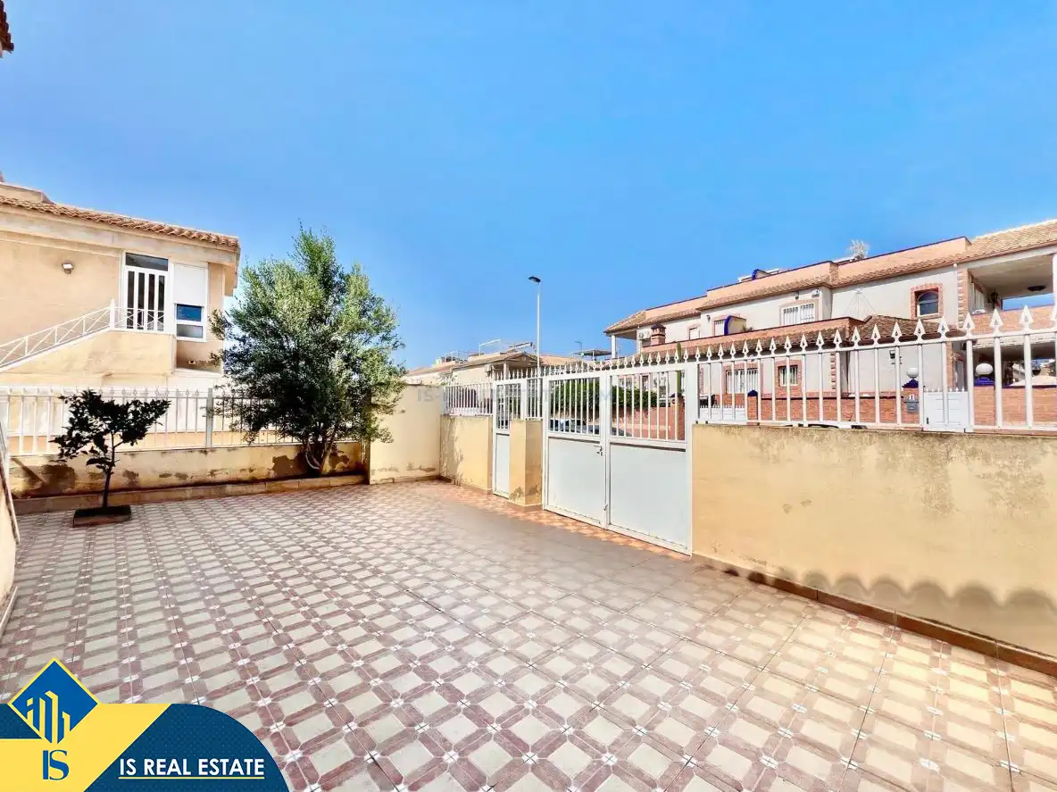 Bungalow with pool for sale in Centro, imagen 5