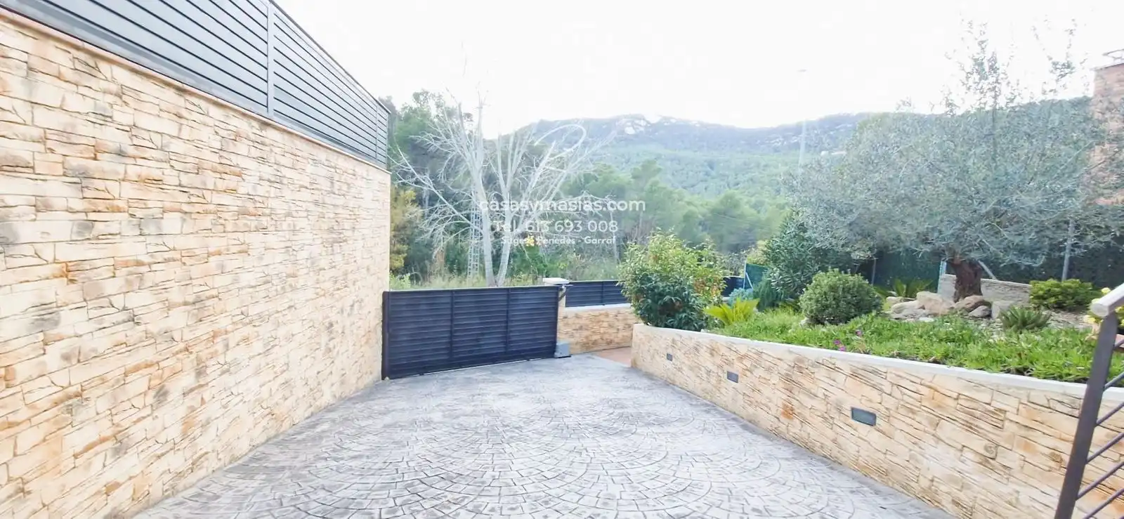 Vista exterior de Casa o chalet en venta en Vallirana con Aire acondicionado, Calefacción y Jardín privado